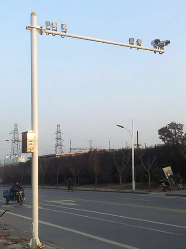 监控立杆的应用市场及主要构件